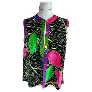 KIKICLOTHING | Sleeveless button down blouse w/ high-low design | SIZE SMALL